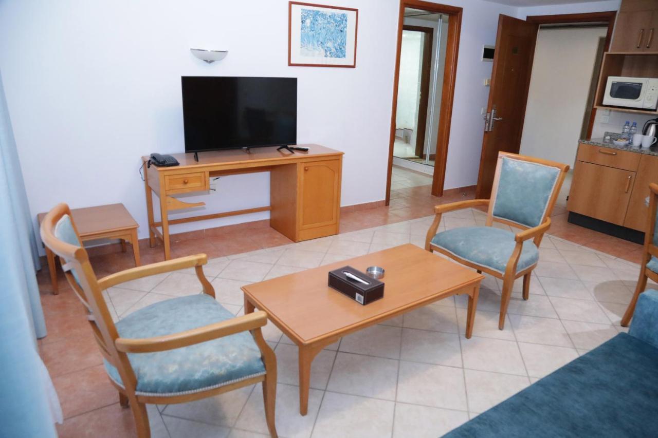 El Sheikh Suites Hotel Bejrút Kültér fotó