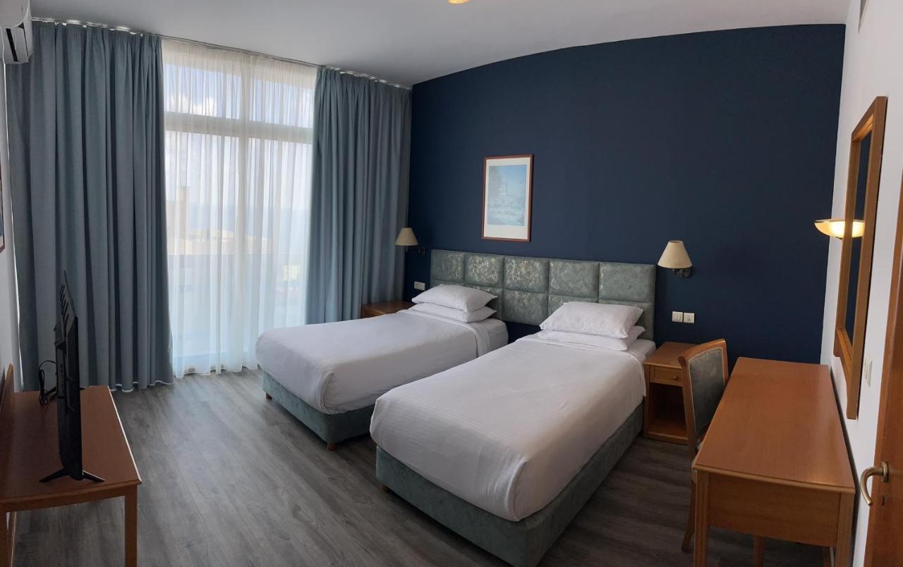 El Sheikh Suites Hotel Bejrút Kültér fotó
