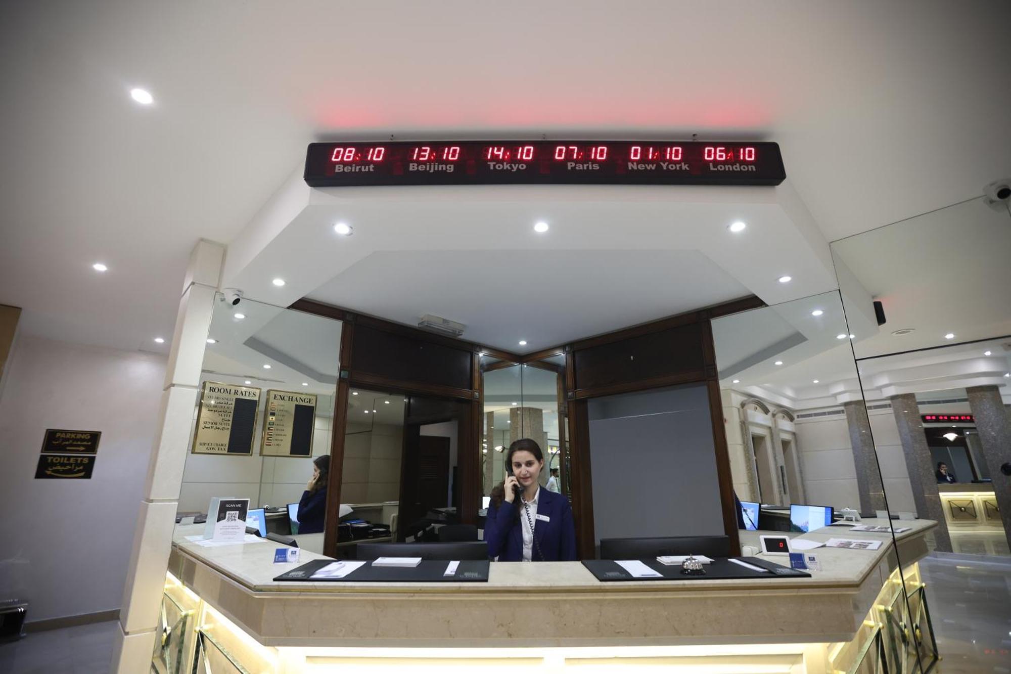 El Sheikh Suites Hotel Bejrút Kültér fotó