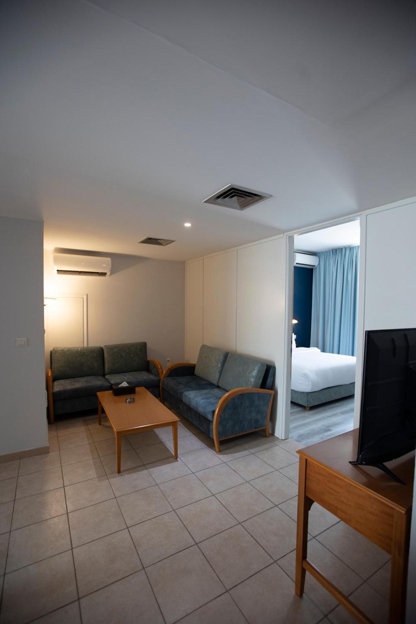 El Sheikh Suites Hotel Bejrút Kültér fotó
