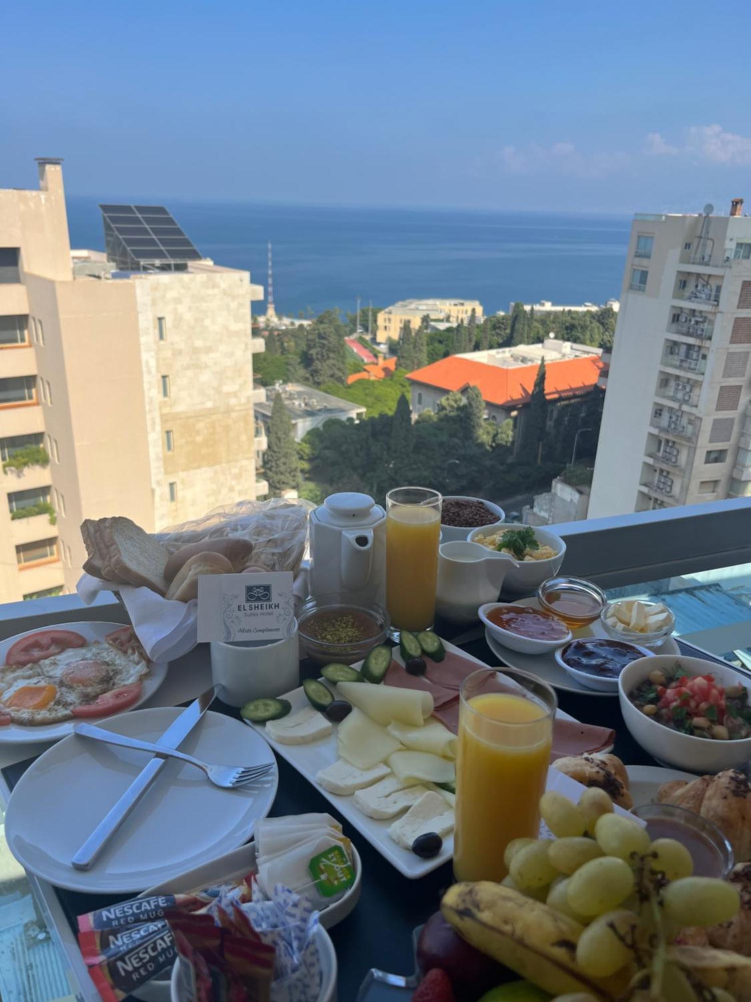 El Sheikh Suites Hotel Bejrút Kültér fotó